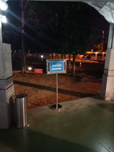 ジャカルタ空港から市内への移動手段/格安バスの乗り場、乗り方